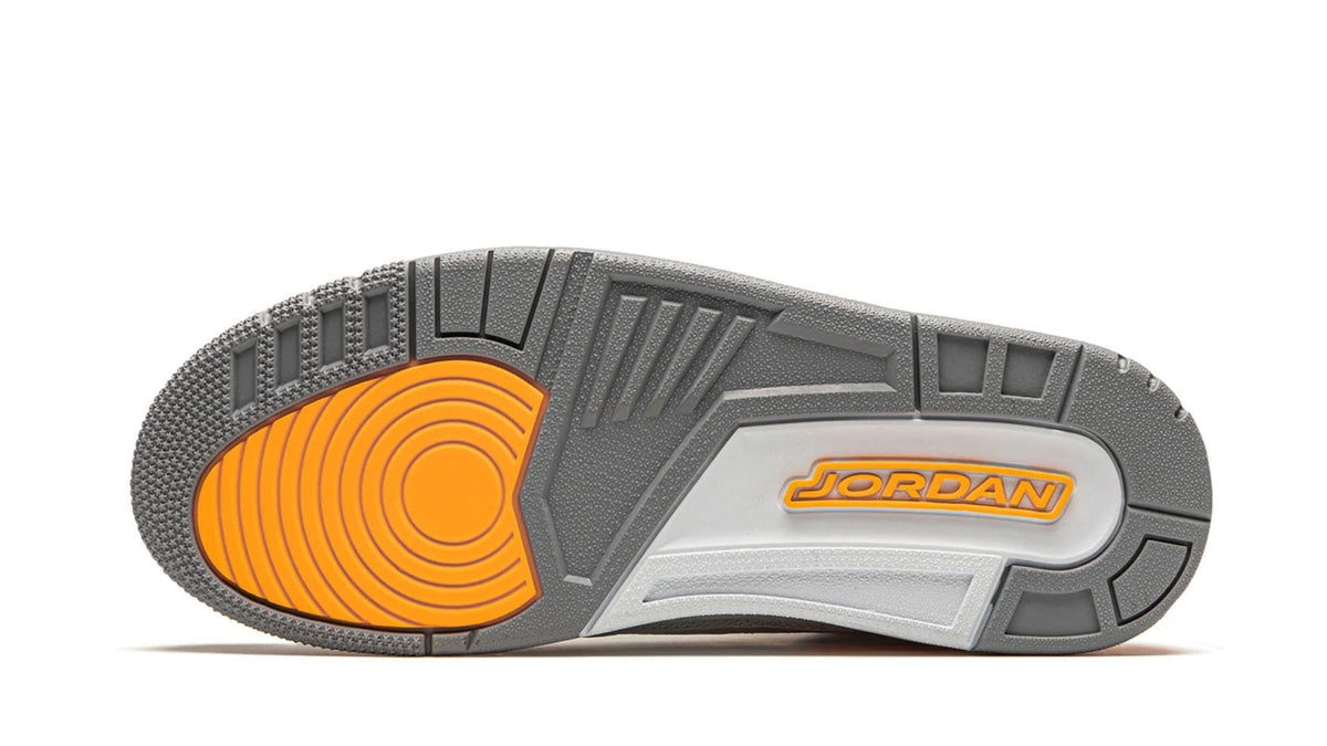 Air Jordan 3 Retro WMNS "Laser Orange"