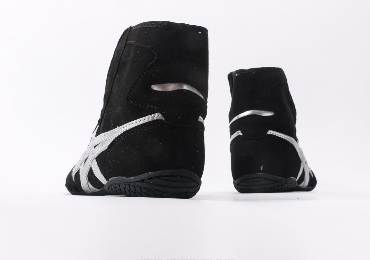 Onitsuka Tiger Moage CO – Classic Retro Running Shoes by Asics