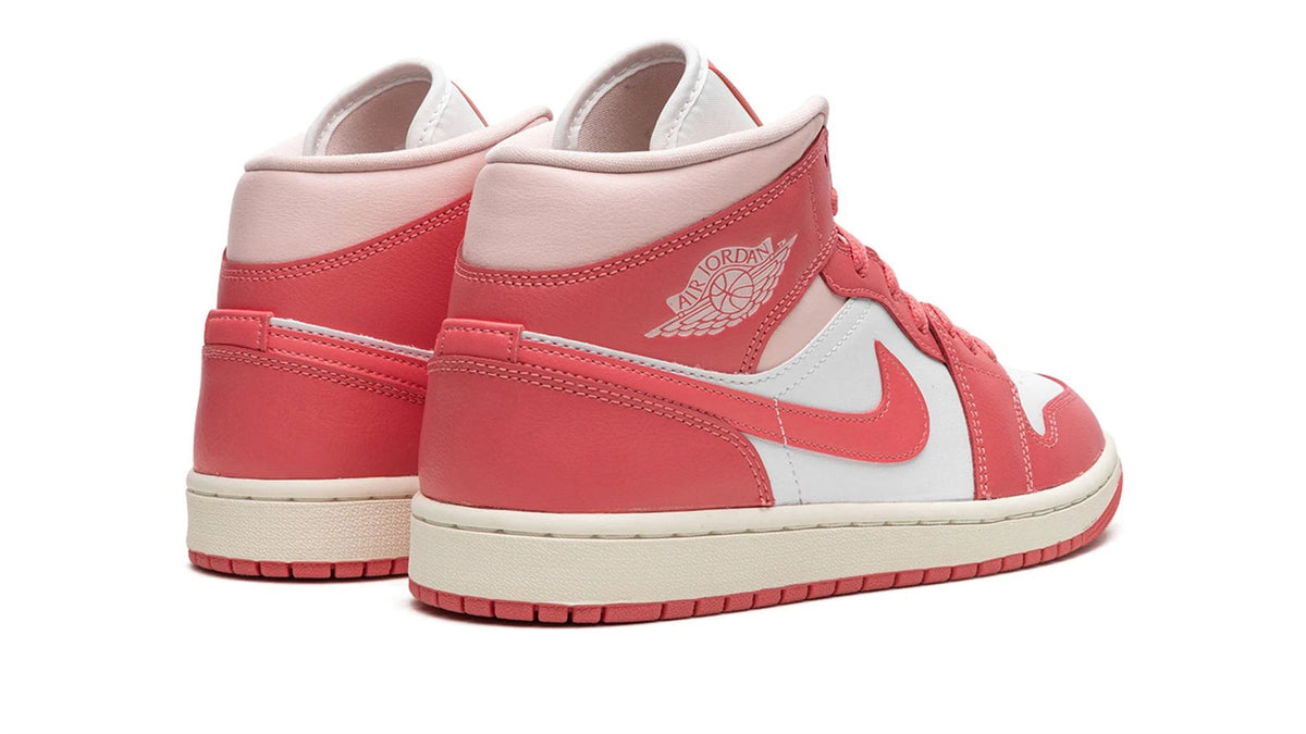 Air Jordan 1 Mid WMNS "Strawberries And Cream"