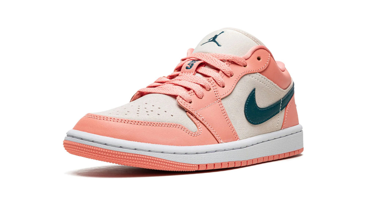 Air Jordan 1 Low WMNS "Light Madder Root"