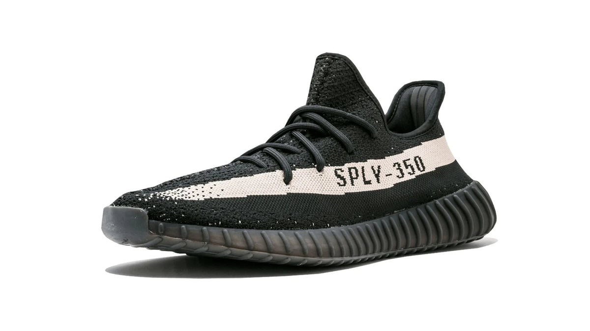 Yeezy BOOST 350 V2 "Oreo"