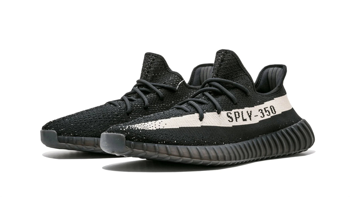 Yeezy BOOST 350 V2 "Oreo"