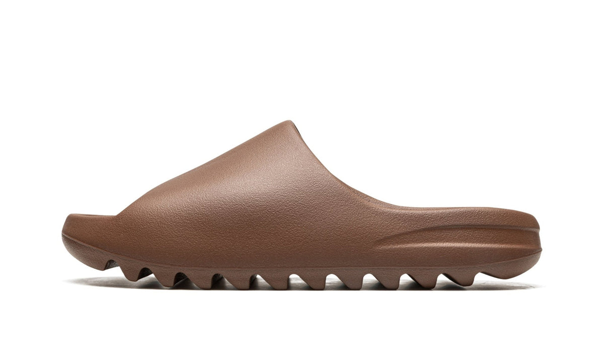 Yeezy SLIDE "Core 2021"