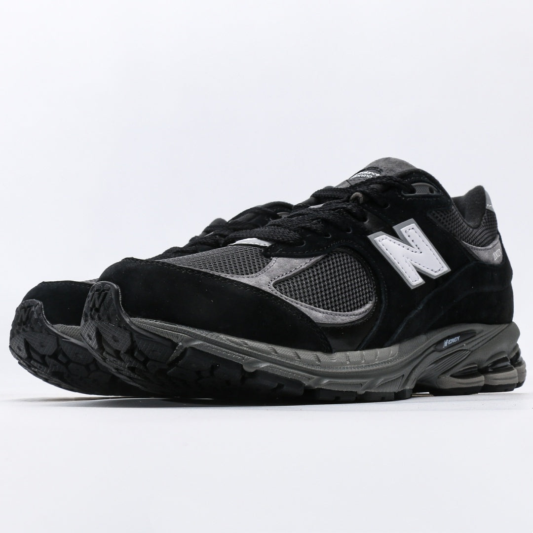 New Balance 2002R Black & Grey Retro Sneakers