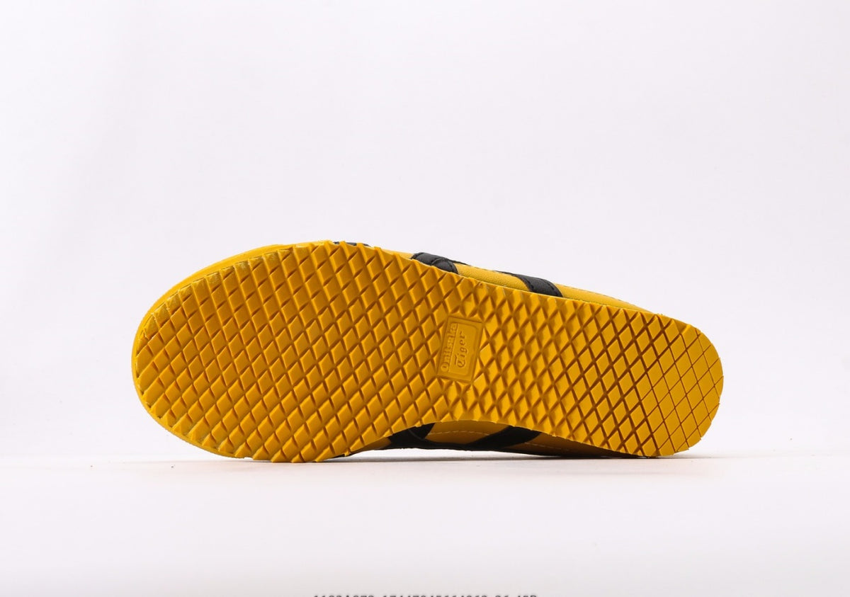 Onitsuka Tiger Moage CO – Classic Retro Running Shoes by Asics