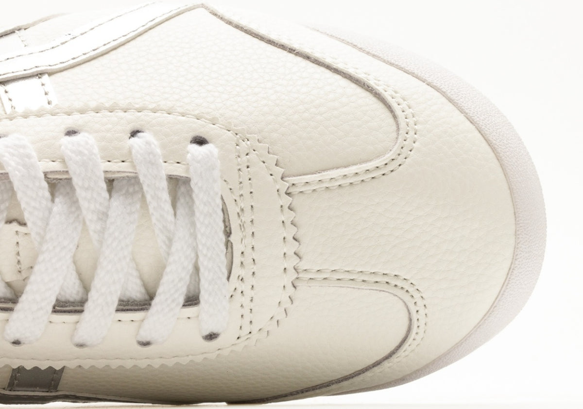 Onitsuka Tiger Moage CO – Classic Retro Running Shoes by Asics