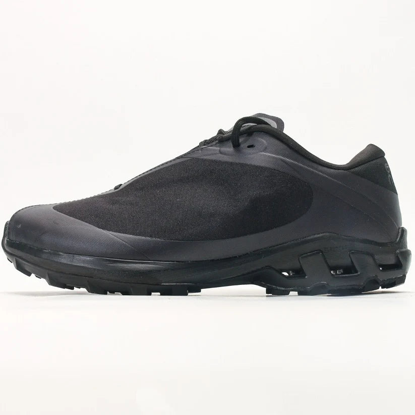 On Running Cloudventure Shoes - Black, CloudTec Cushioning