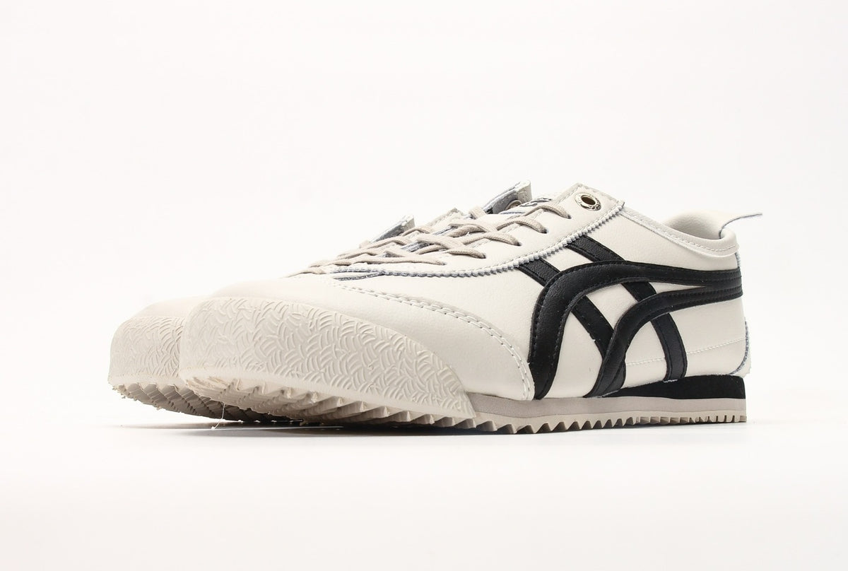 Onitsuka Tiger Moage CO – Classic Retro Running Shoes by Asics