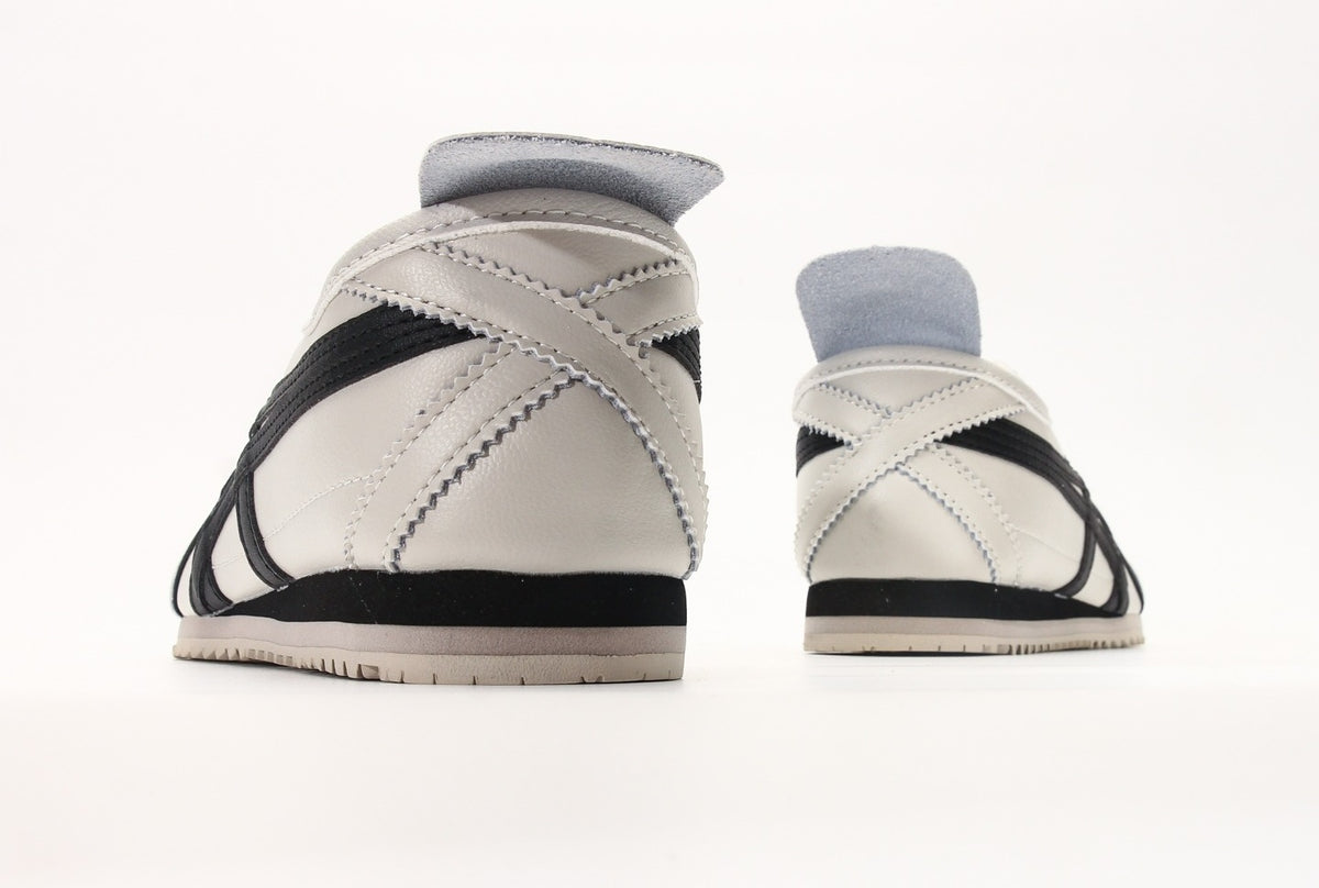 Onitsuka Tiger Moage CO – Classic Retro Running Shoes by Asics