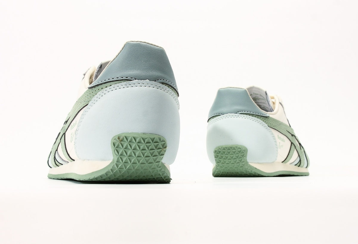 Onitsuka Tiger Moage CO – Classic Retro Running Shoes by Asics
