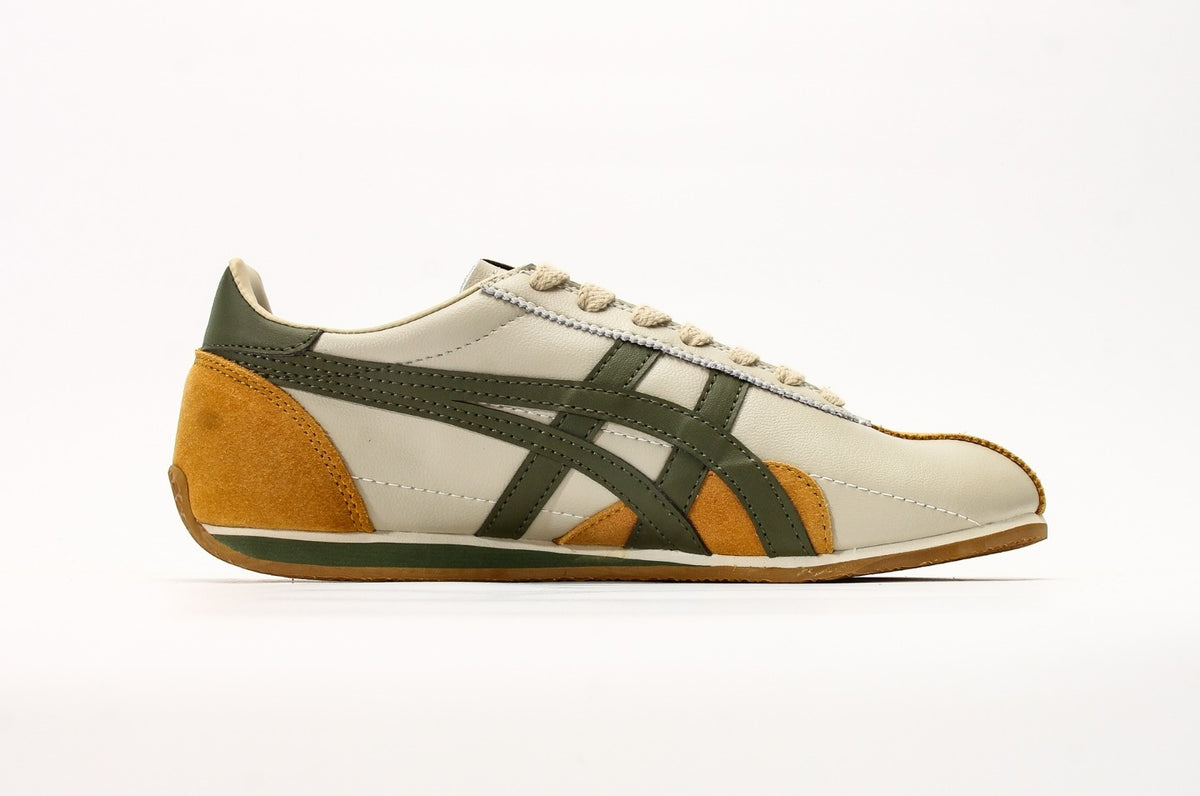 Onitsuka Tiger Moage CO – Classic Retro Running Shoes by Asics