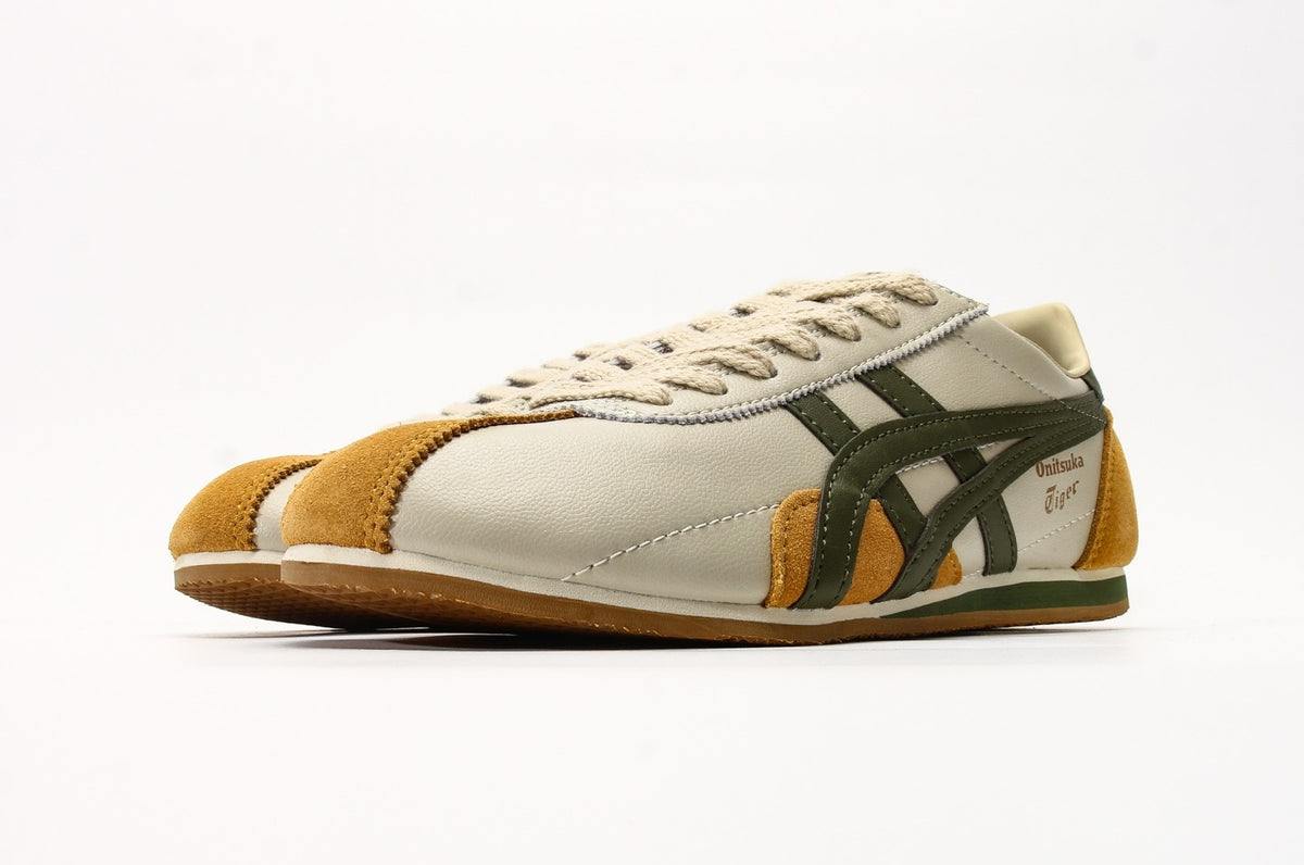 Onitsuka Tiger Moage CO – Classic Retro Running Shoes by Asics