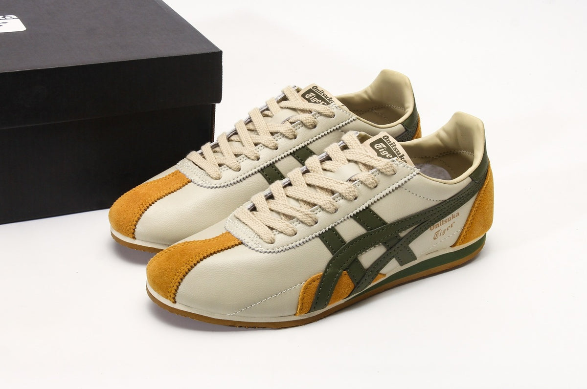 Onitsuka Tiger Moage CO – Classic Retro Running Shoes by Asics