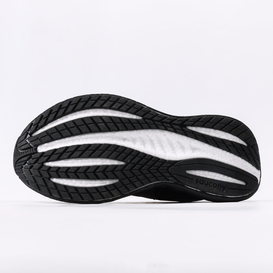 Saucony Triumph 22 Black & Silver Running Shoes