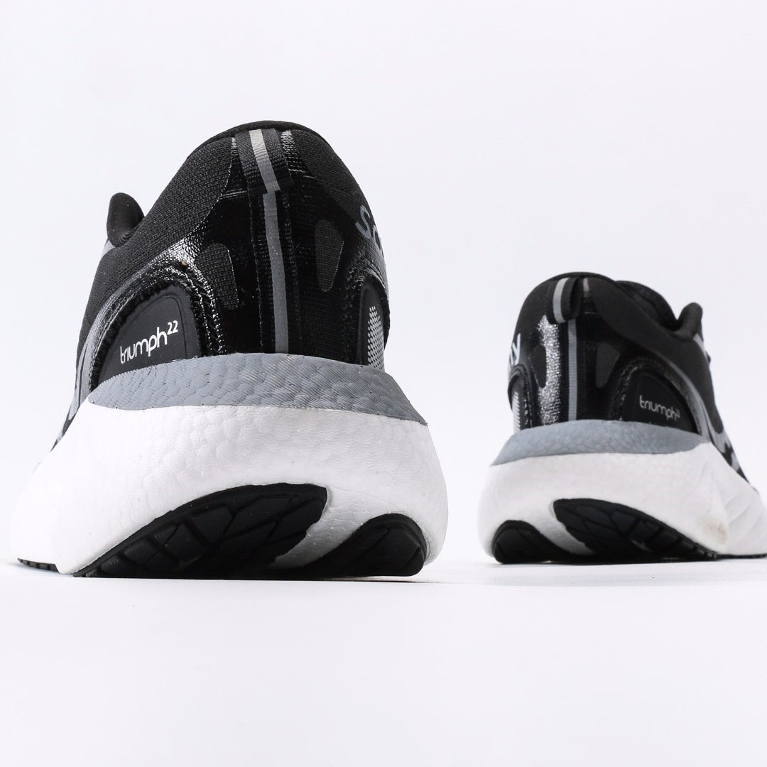 Saucony Triumph 22 Black & White Running Shoes