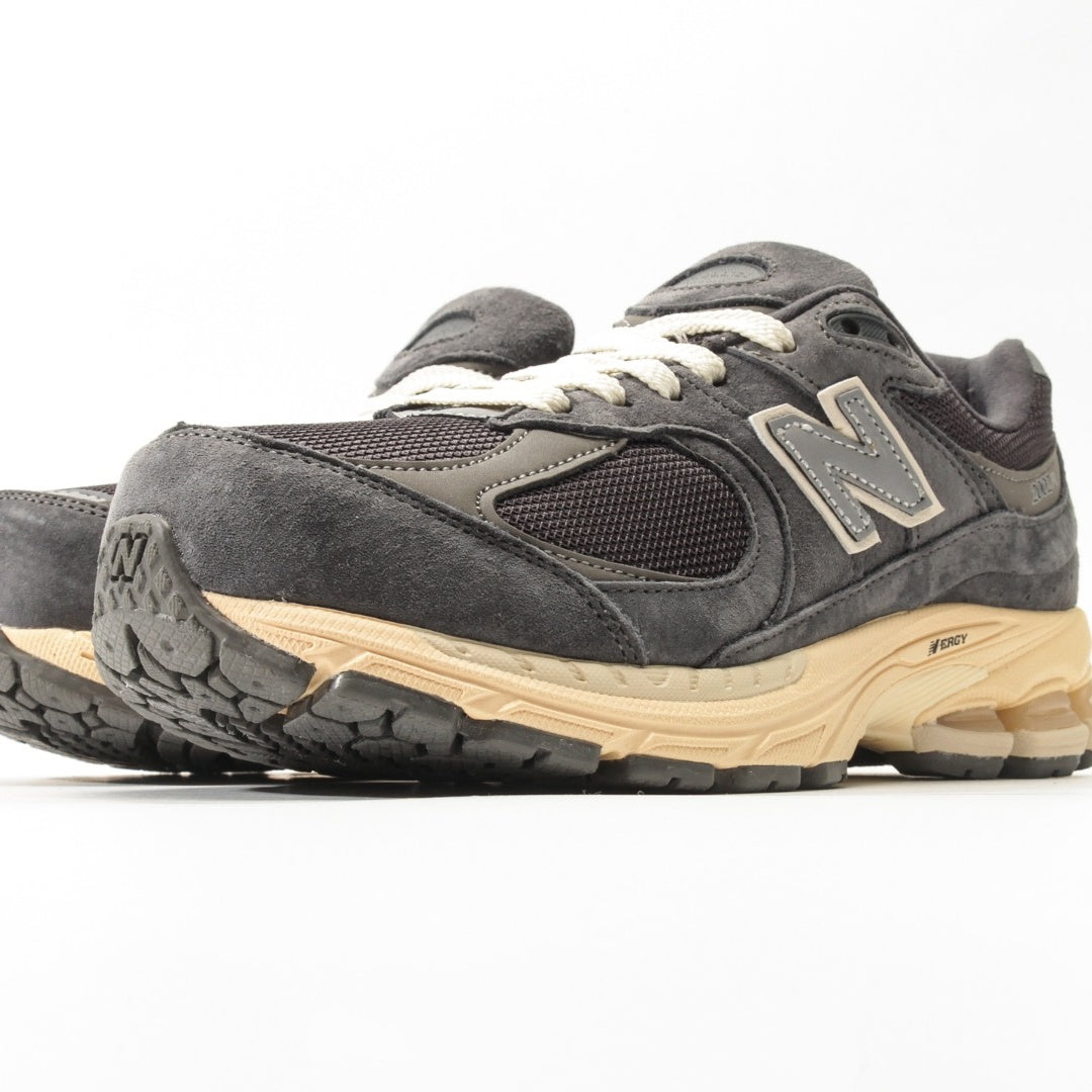 New Balance 2002R Charcoal Grey & Cream Retro Sneakers