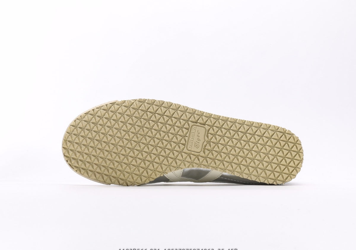 Onitsuka Tiger Moage CO – Classic Retro Running Shoes by Asics